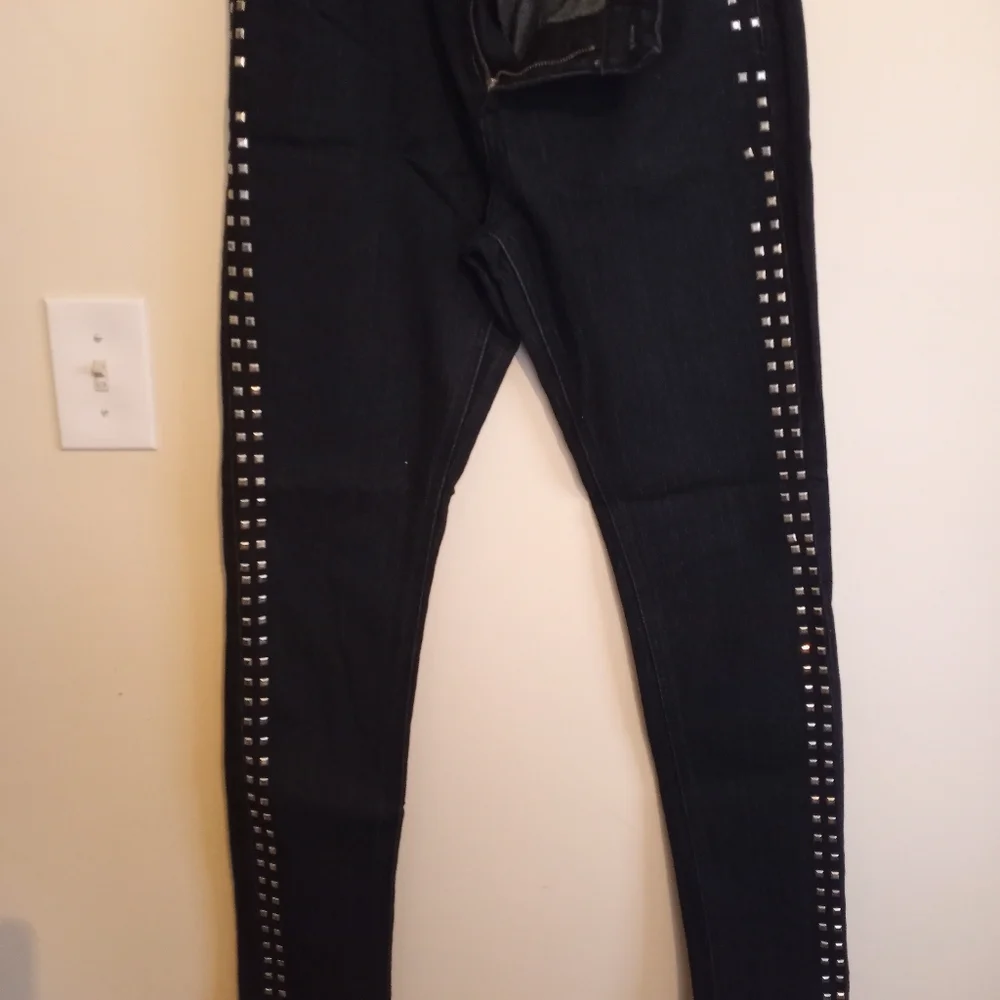 Jeans - Picture 2 of 8